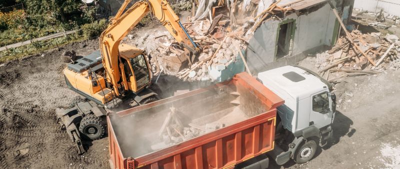 Construction Debris Removal in Sacramento, CA